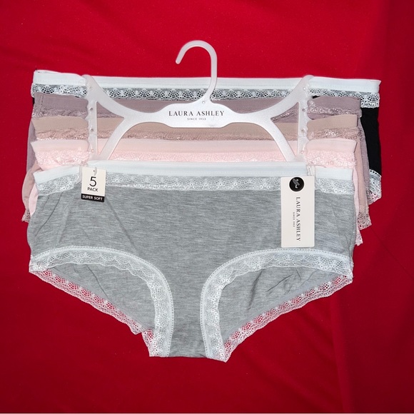 AUTHENTIC (NWT)